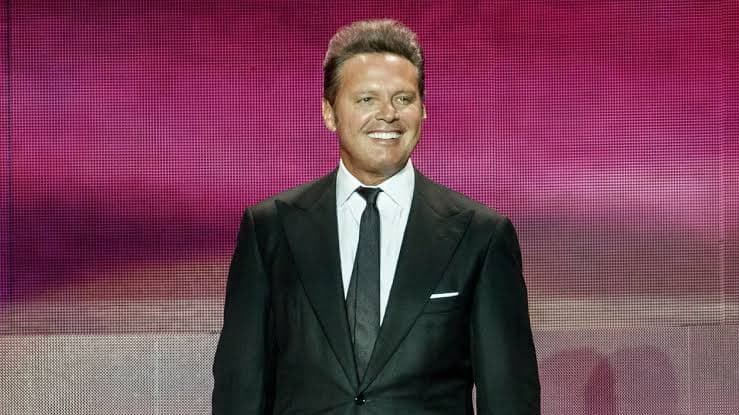 Luis Miguel sigue hospitalizado en Nueva York; médicos aún evalúan su alta