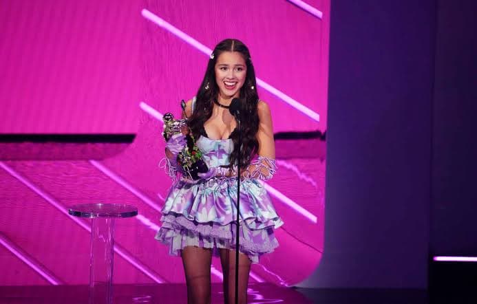 Olivia Rodrigo: “las prohibiciones del aborto no son “provida” sino “procontrol”