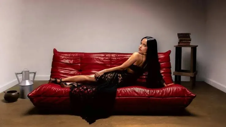 La canción de Becky G que la tiene de nuevo en la cima