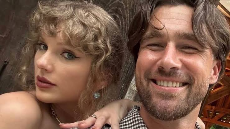 Así es la vida de casada de Taylor Swift: cocina italiana, golf y muchas canciones de amor