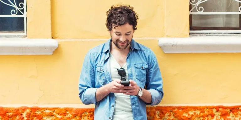 Lo que los hombres más le preguntan a ChatGPT sobre nosotras