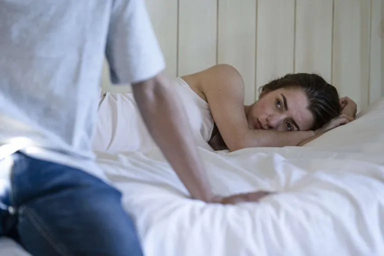 ¿Por qué nos aferramos a una relación que no nos hace feliz?