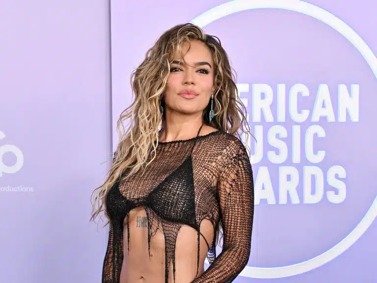 Karol G recibe a nuevo miembro de la familia: “Nació mi preciosa”