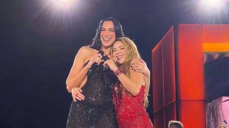 Mira a Shakira y Dua Lipa cantar juntas ante 11 millones de personas