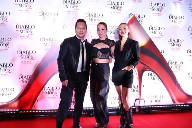 Mia 937 deslumbró en la premier guatemalteca de “El Diablo Viste a la Moda 2”