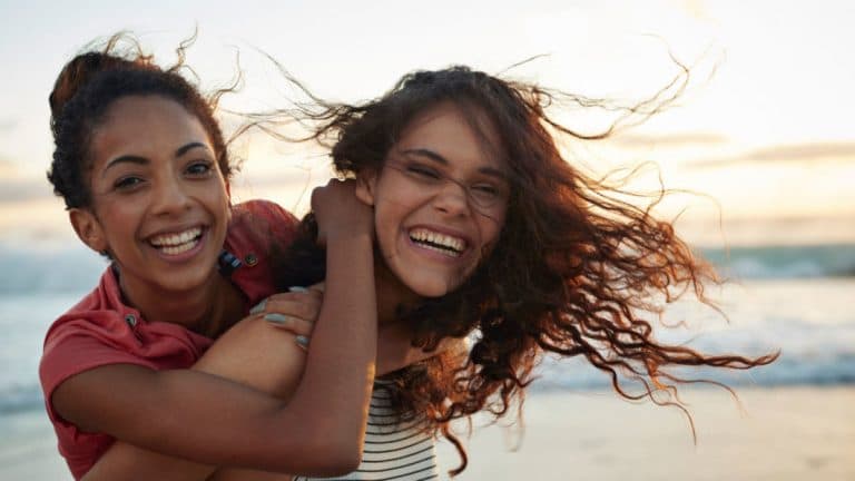 ¿Te pareces a tu amiga? Eso no garantiza una buena amistad