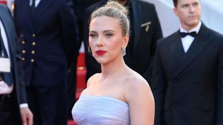 ¿Por qué el labial rojo tiene tanto poder?